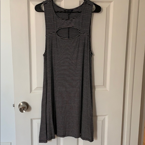 American Eagle Outfitters Dresses & Skirts - American Eagle black & white striped dress American Eagle Outfitters Dresses & Skirts - American Eagle black & white striped dress